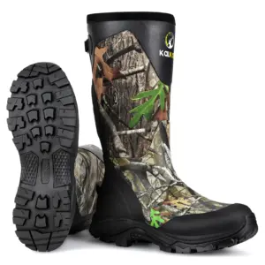 Kalkal snakeproof hunting boots in camo and black color